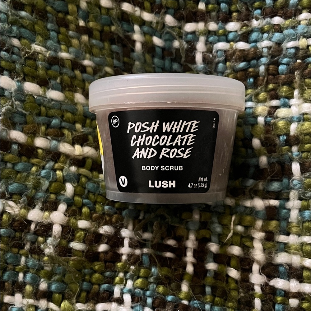 Lush Posh White Chocolate and Rose Body Scrub